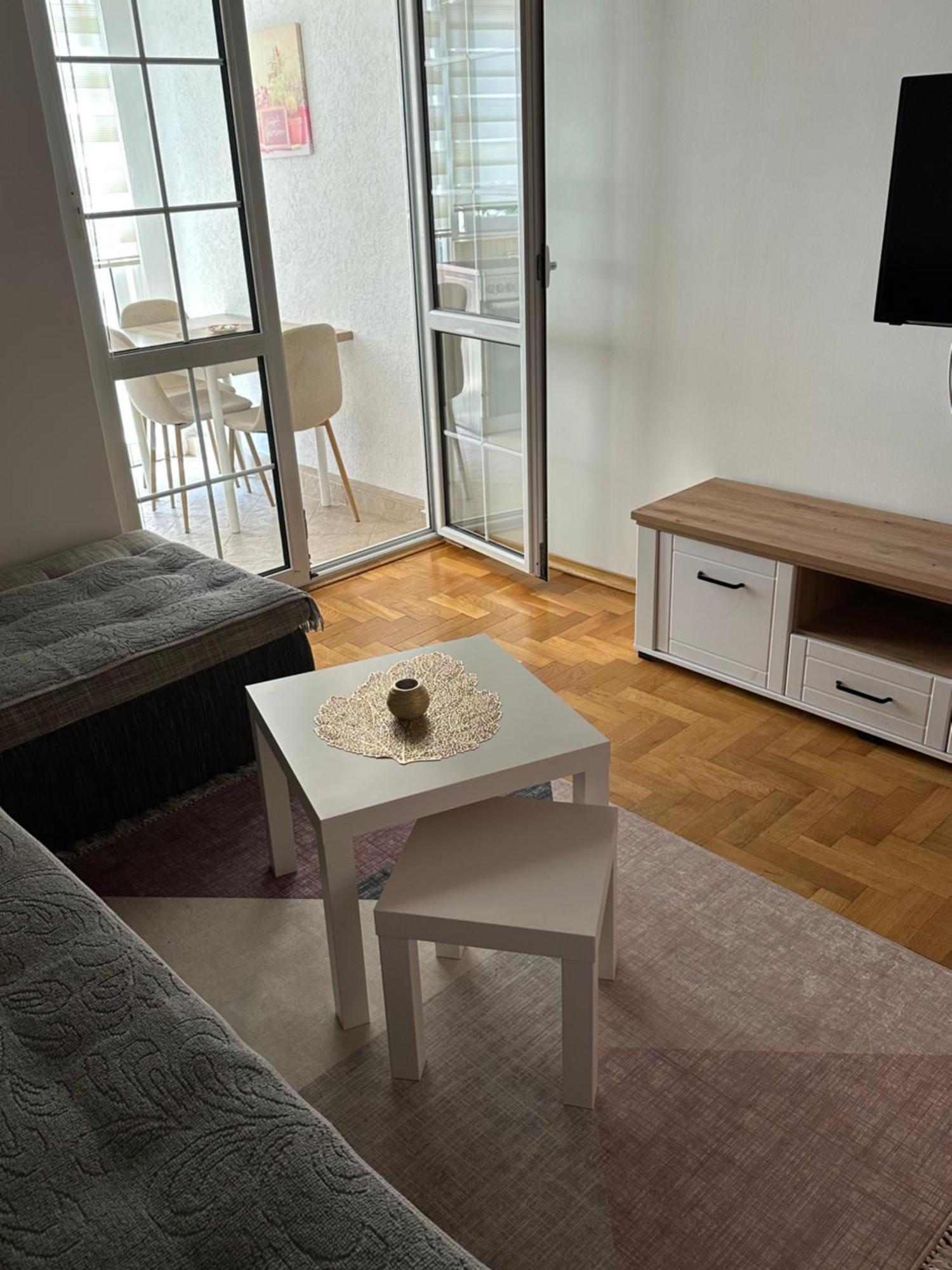Apartmani Jedro Rafailovići Zewnętrze zdjęcie